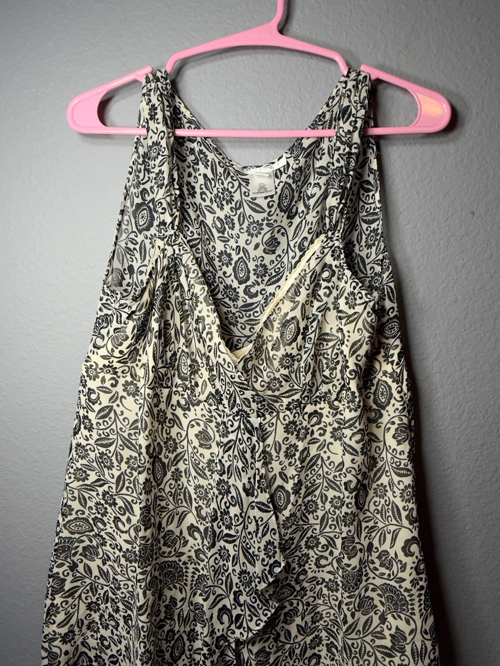 White House Black Market Black 100% Silk Cream Paisley V-Neck Camisole